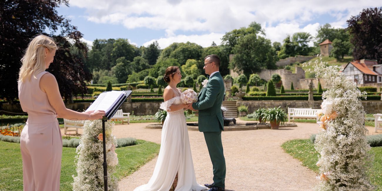 Hochzeitsplanung- freie Trauung_ Schlossgarten