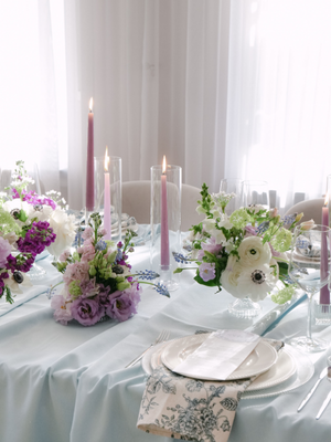 Hochzeitsplanung_Weddingplaner am Tisch